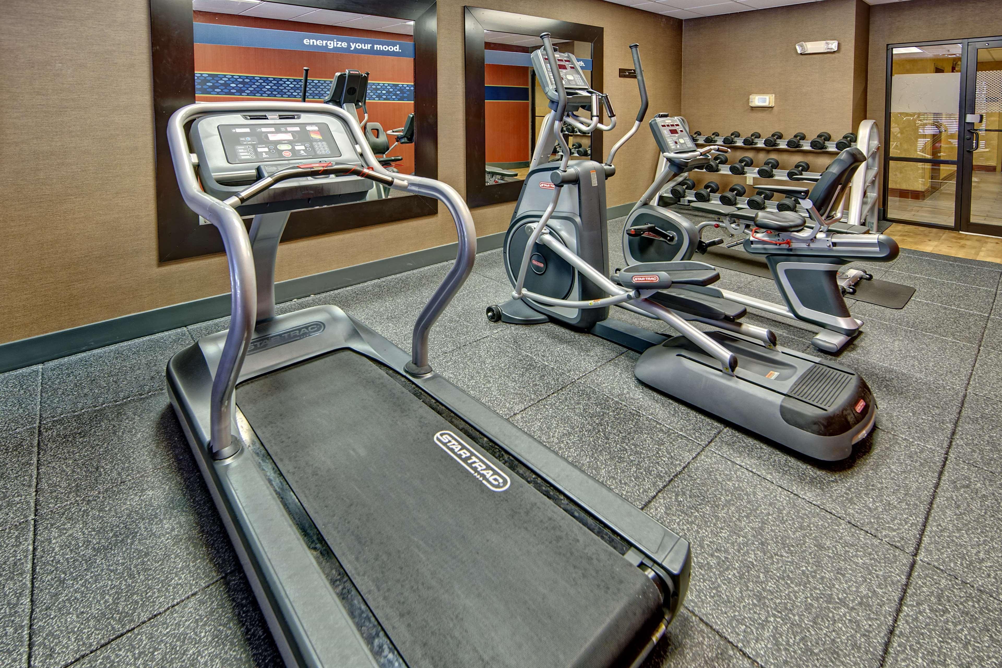 Hampton Inn Куинси Экстерьер фото